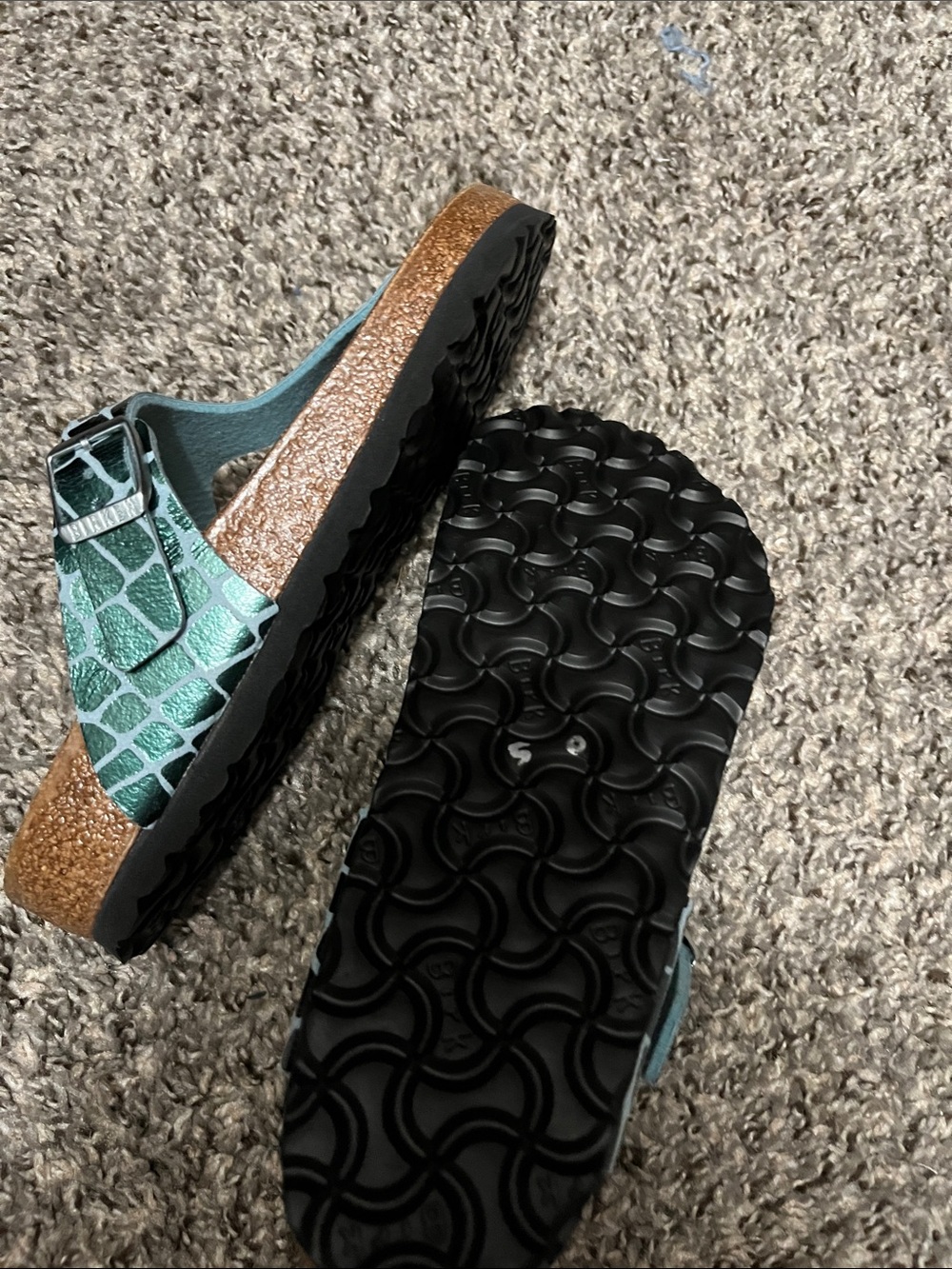 Birkenstock Green Croc-Print Thong Slide Sandals - Picture 4 of 4